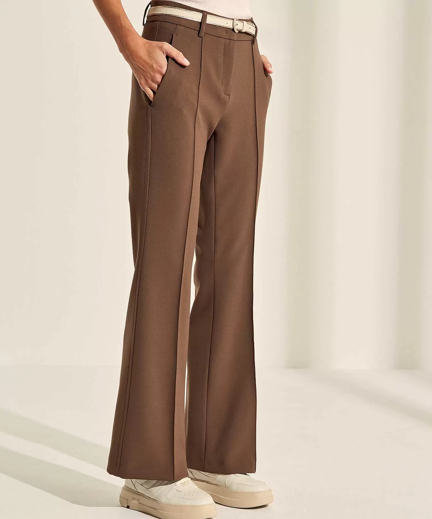 Cambio Pantalon Acampanado Pintucks Fawn Clearance