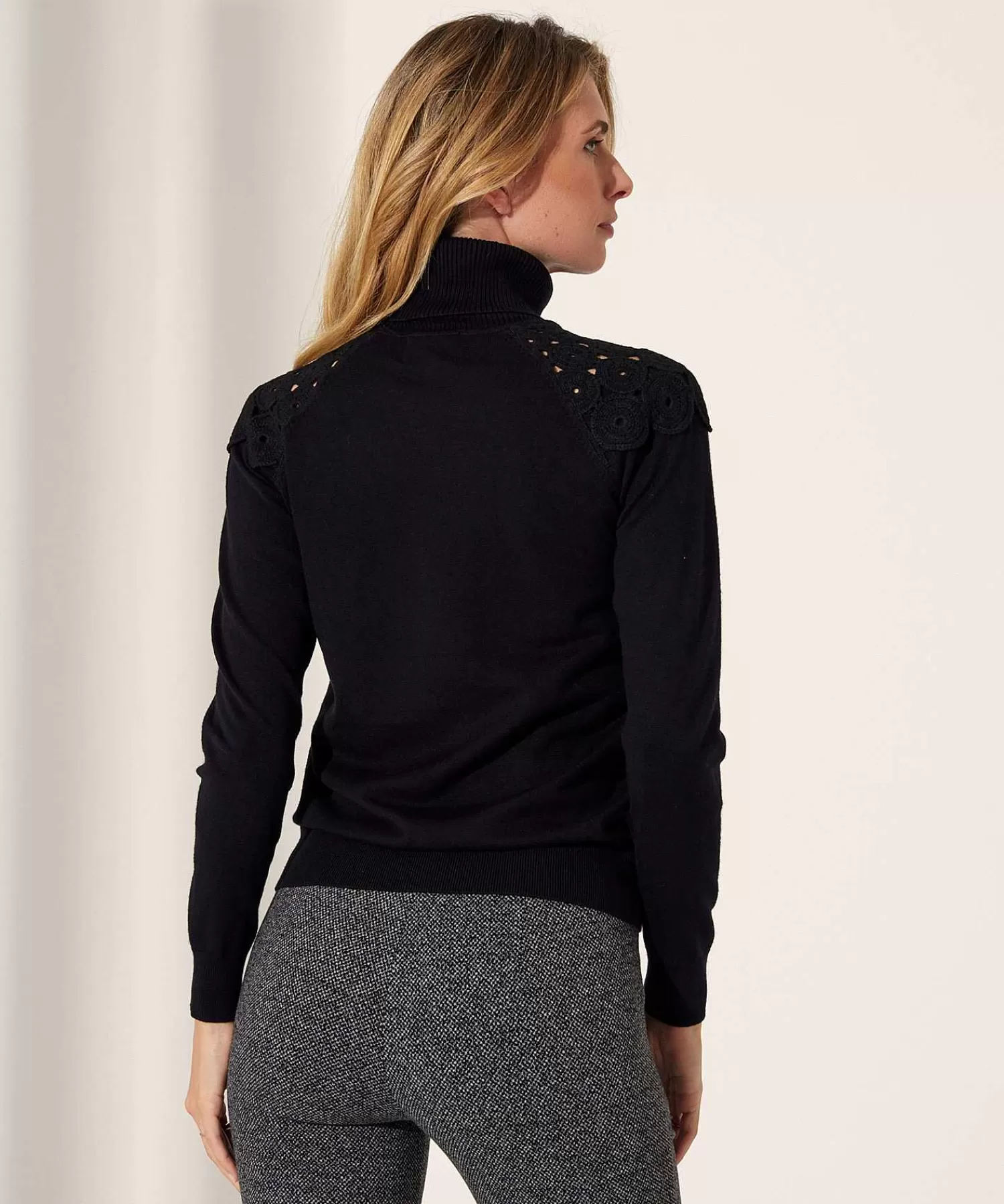 Leo & Ugo Jersey De Cuello Alto Con Flores De Ganchillo Cheap