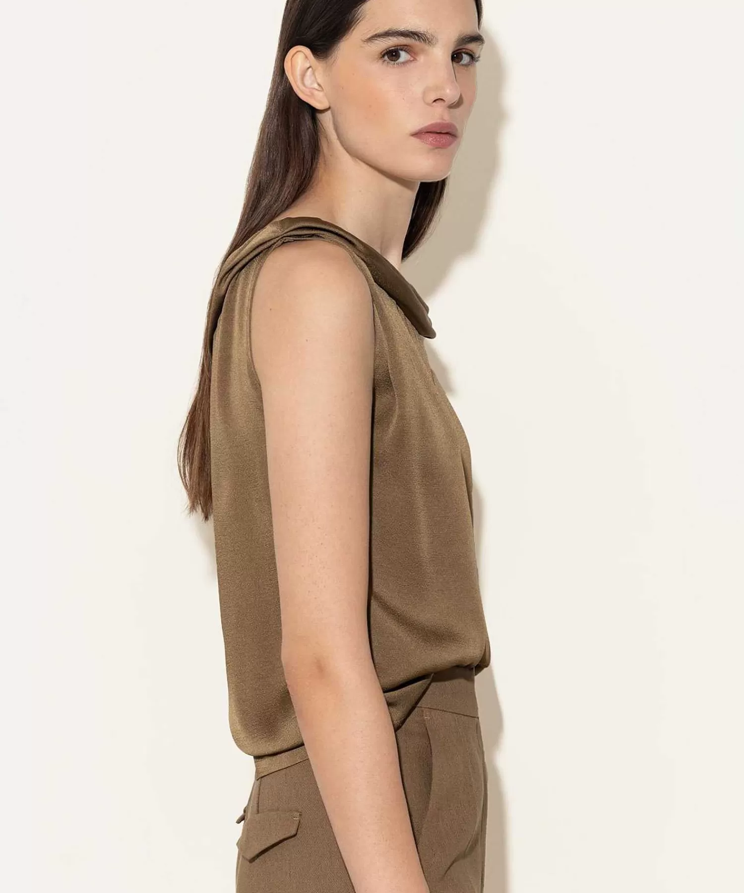 Luisa Cerano Top Sedoso Con Escote Cascada Outlet