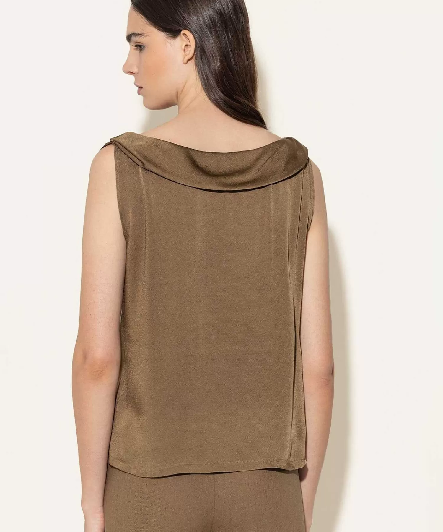 Luisa Cerano Top Sedoso Con Escote Cascada Outlet