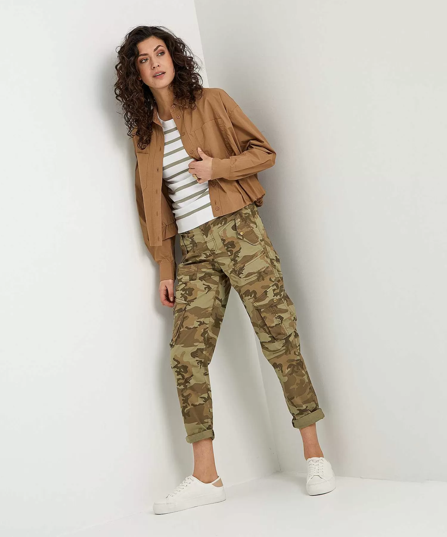 Summum Pantalon Cargo Estampado Camuflaje Online