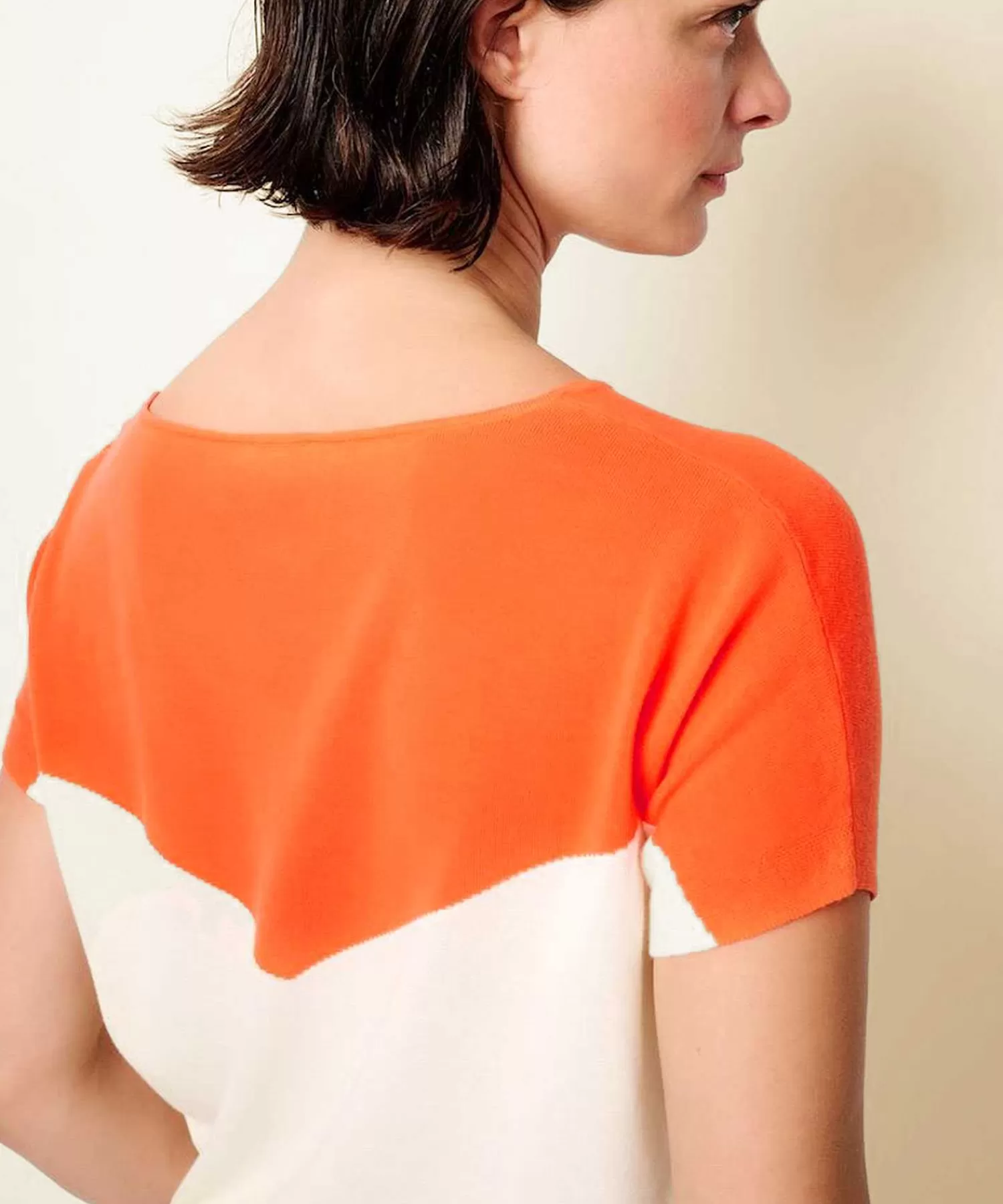 KYRA Sueter Con Bloques De Color En Forma De V Alika New
