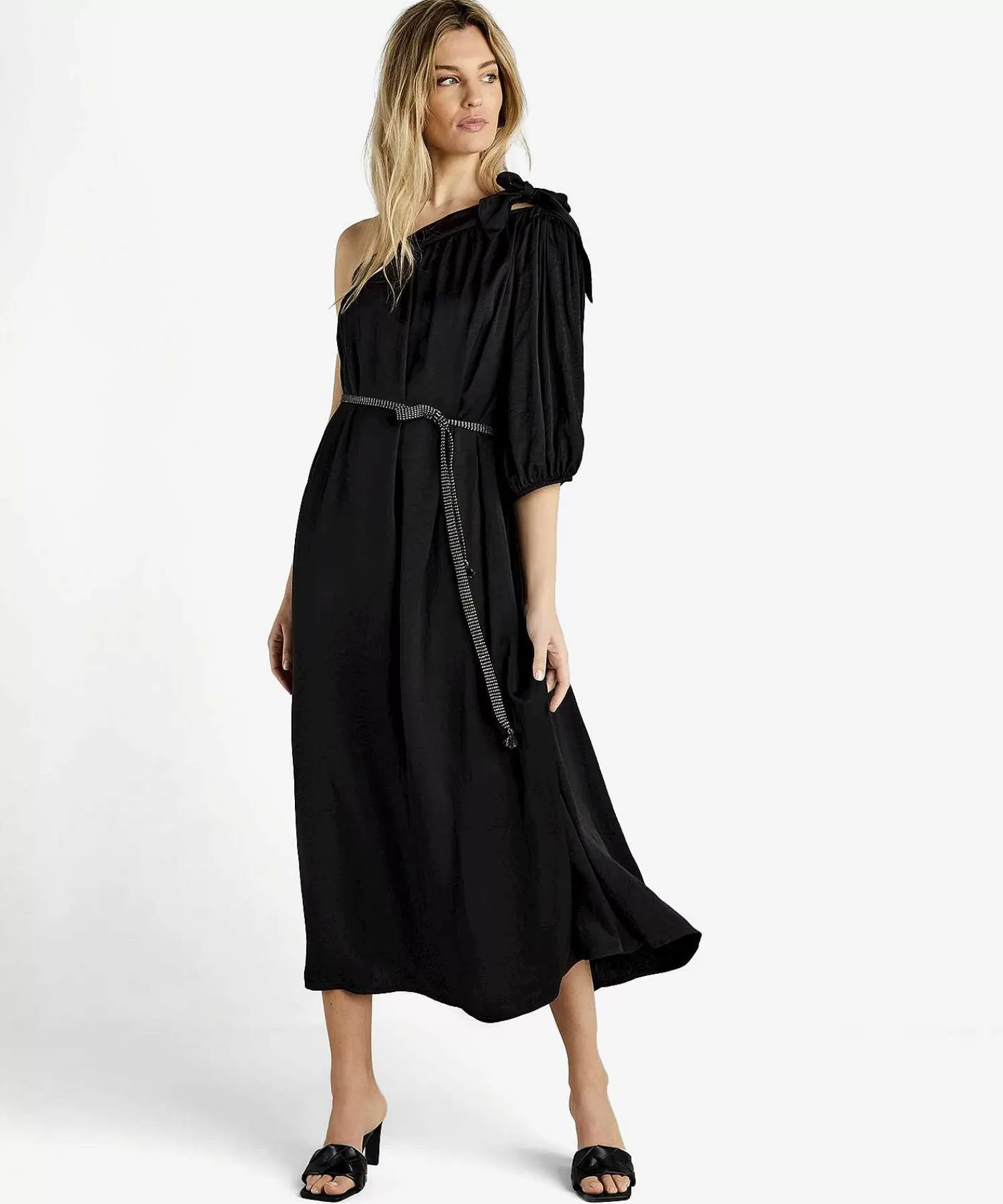 Summum Vestido Sedoso Con Hombros Descubiertos Cheap